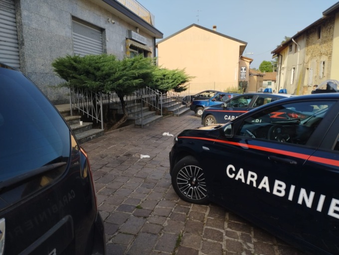 Gli sparano e lo lasciano in fin di vita in mezzo alla strada: paura a Bregnano