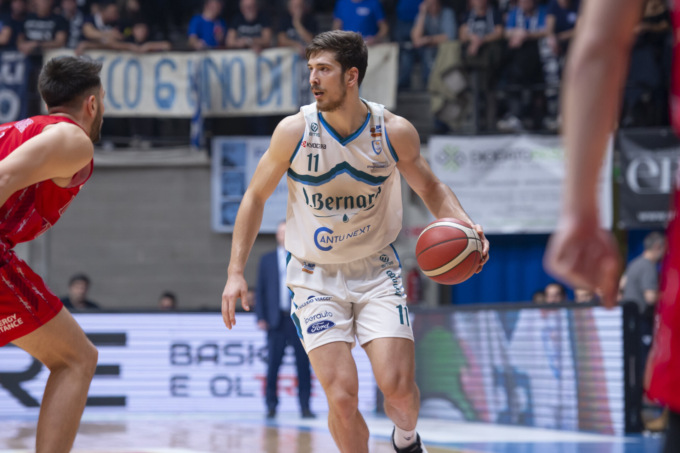 La Pallacanestro Cantù saluta anche Nikolic, esercitata la clausola di rescissione dal giocatore