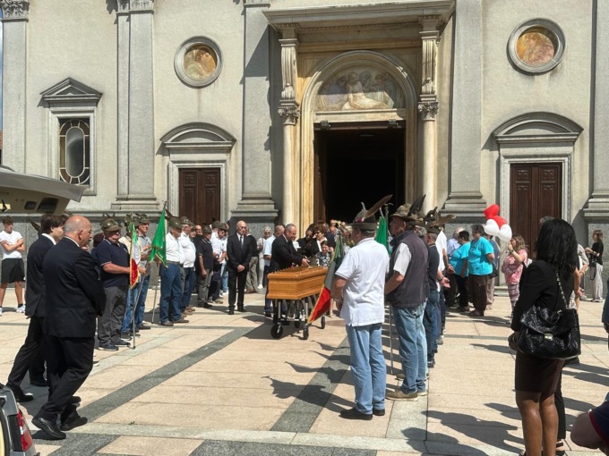 Olgiate saluta Marino, colonna dell’Alveare e degli Alpini