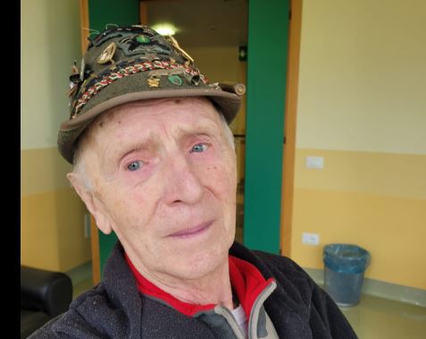 Addio a Carlo Anzani: costruì la croce posizionata in cima al Monte Bolettone