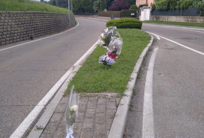 Incidente con lo scooter, muore a 17 anni