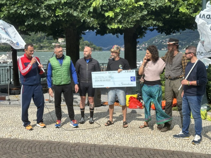 Il maltempo blocca nuotatori e ciclisti ma non la solidarietà: 7.000 euro per un pozzo in Africa