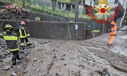 Roggia esondata, evacuati due anziani