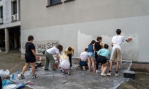 Tornano puliti i muri di via Turati: cancellata anche la minaccia a Lo Snodo