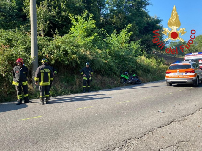 Scontro auto moto a Uggiate Trevano: due feriti