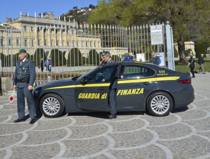Minaccia il suicidio, salvata dalla Guardia di finanza