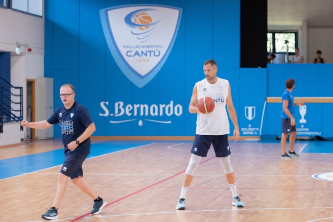 Pallacanestro Cantù: domani la prima amichevole della preseason