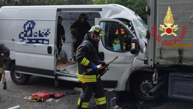 Incidente sulla A9: morto un uomo