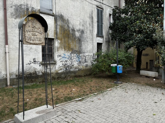 Vandalismi in piazza del Fante, pugno duro