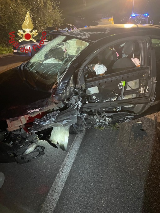 Incidente a Erba: intervengono i Vigili del Fuoco