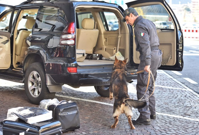 Guardia di Finanza: controllate 150 auto e più di 226 persone