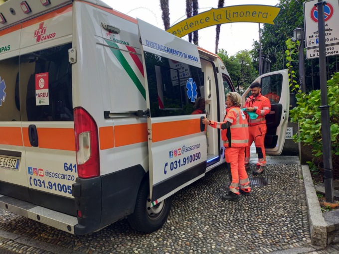 Infortunio sul lavoro: 28enne trasportata in ospedale