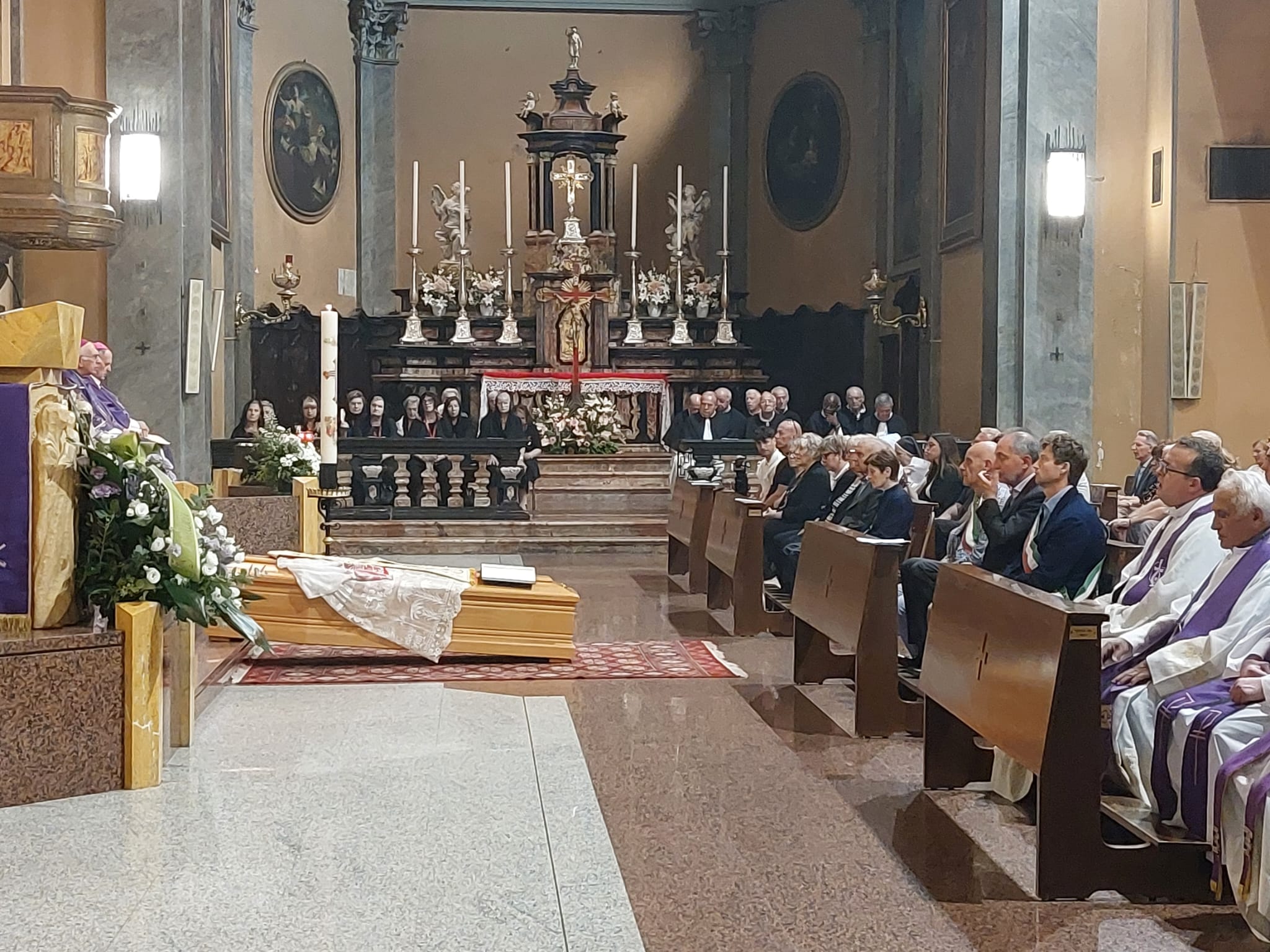 funerale erba monsignor silvano motta (2)