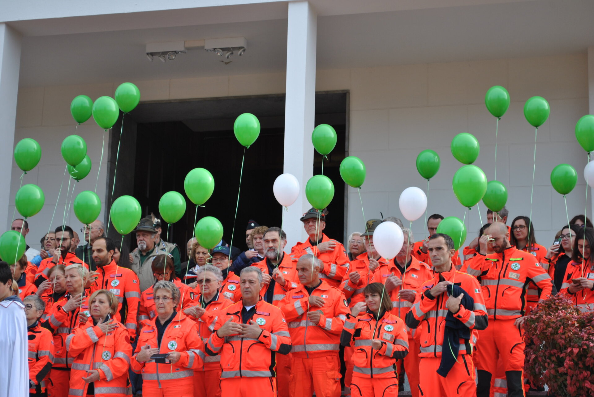 La Croce Verde di Fino Mornasco festeggia il cinquantesimo anno di