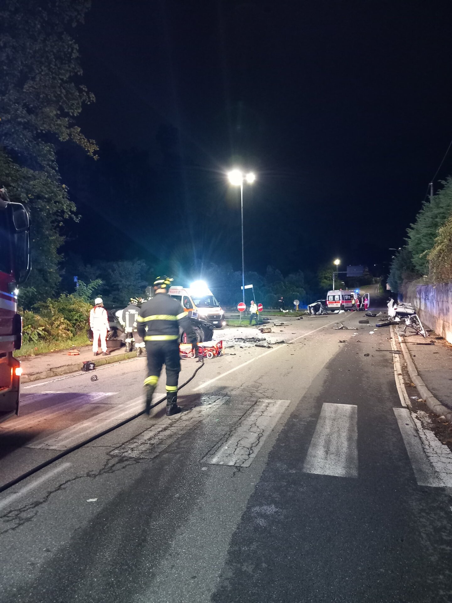 Tradate scontro tra auto muore 18enne Castelnuovo Bozzente