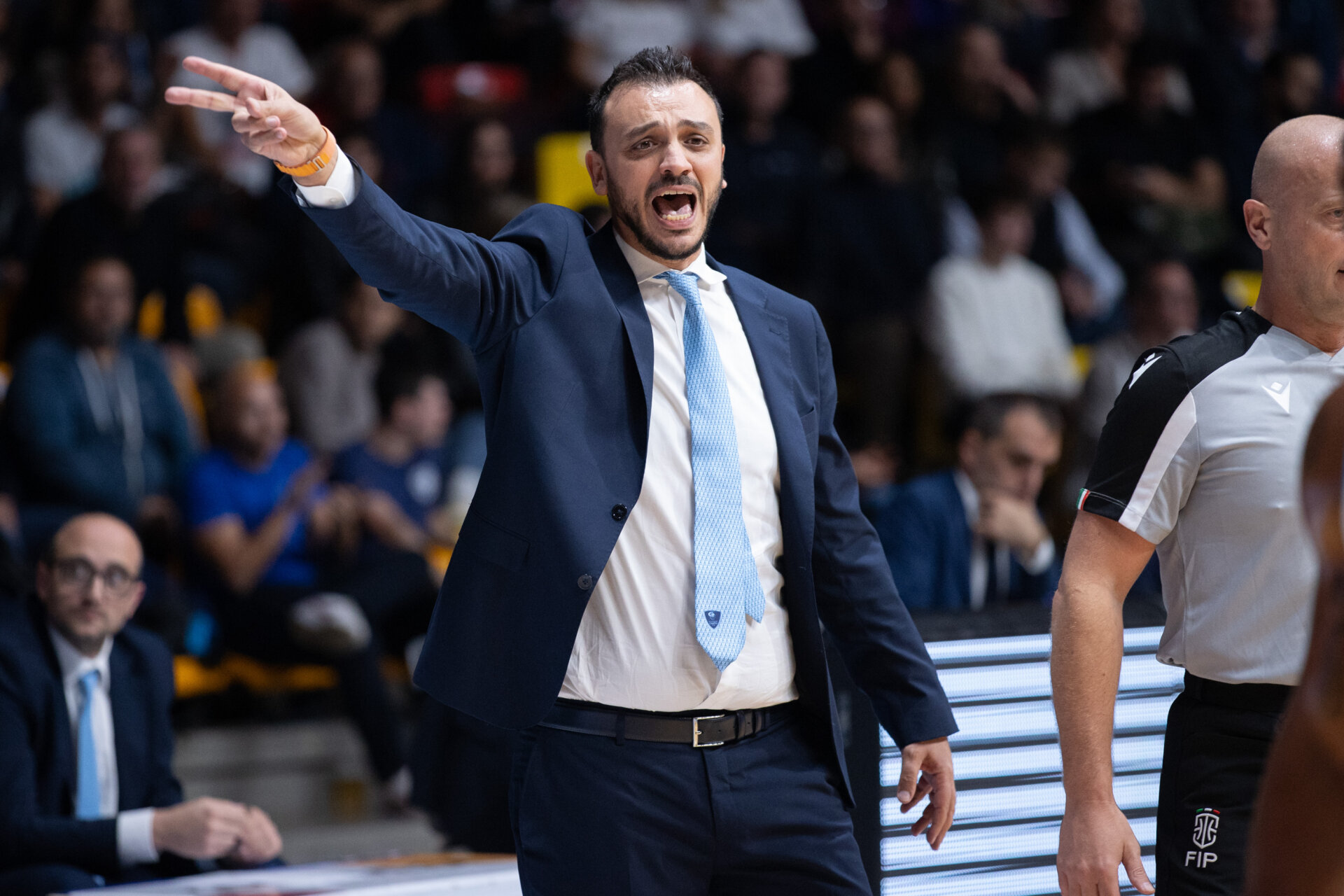 Acqua San Bernardo Cantù contro Brindisi coach Nicola Brienza