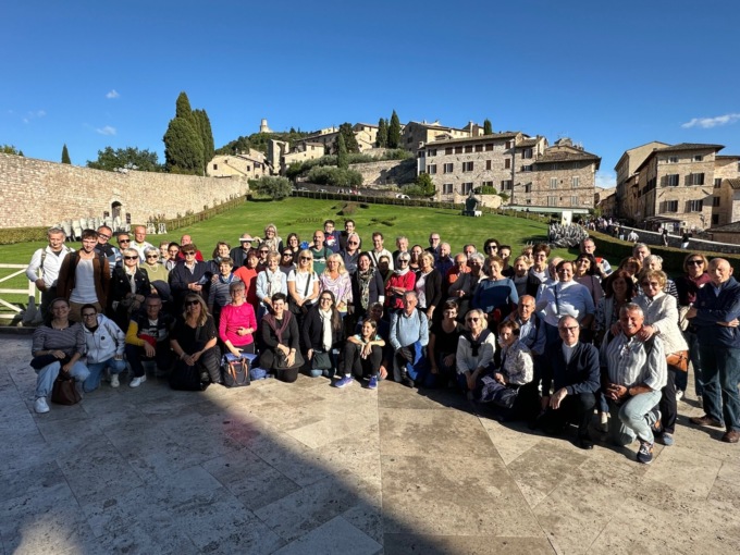 La corale di Olgiate Comasco canta nella basilica di San Francesco ad Assisi