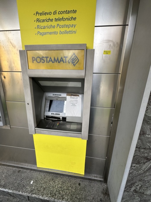 Poste Italiane sottolinea il fondamentale pronto intervento per sventare l’assalto allo sportello Postamat