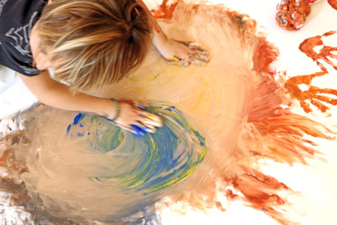 “I colori raccontano storie” con la fantasia dei bambini