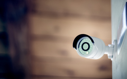 Furti e vandalismi, come cambia la videosorveglianza nelle attività commerciali