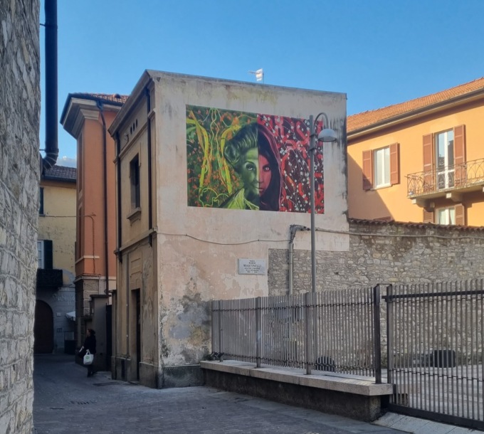 25 novembre, street art contro la violenza