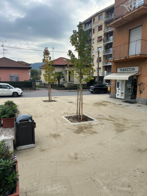 Terminati i lavori di riqualificazione della piazzetta: i parcheggi diventano a disco orario