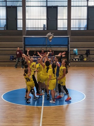 La squadra Under13 femminile del basket Olgiate