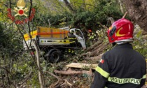 Fuori strada con un furgone: quattro feriti in montagna