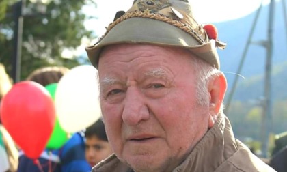 Addio a Luigi Curioni, alpino e storico porta gonfalone del Gs Madonna del Ghisallo