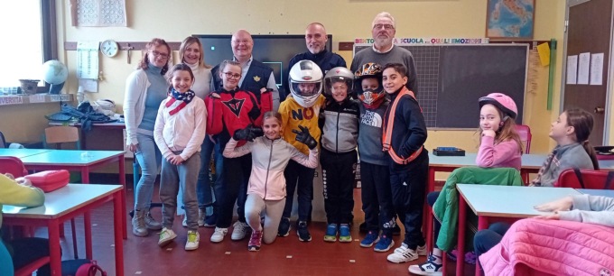 “Piccole ruote crescono”: Longone incontra la sicurezza stradale in bici
