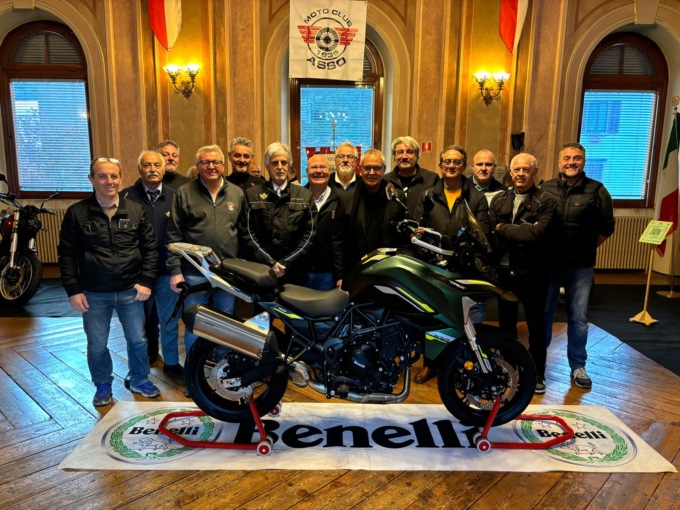 Motoesposizione da record: oltre 2.000 persone alla “Benelli”