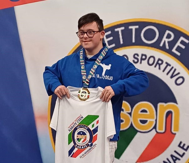 Pietro, campione speciale: 17enne con sindrome di down, ha vinto il titolo italiano di karate integrato
