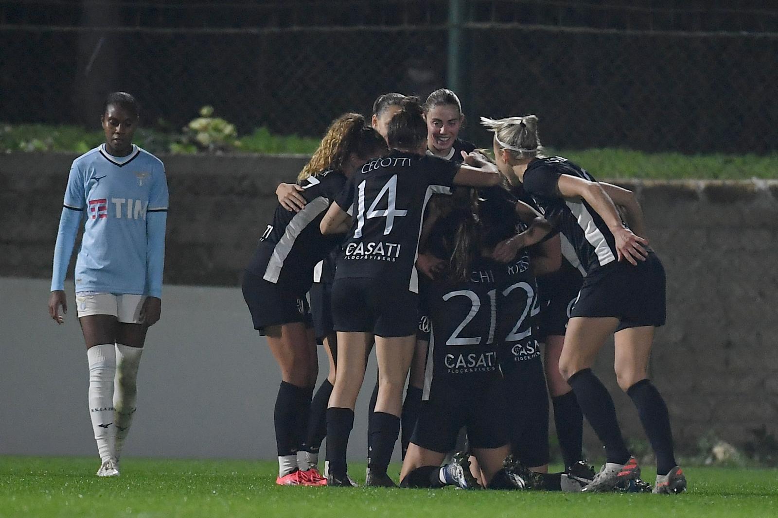 squadra Como Women contro Lazio