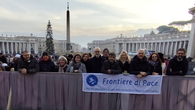 I volontari di Frontiere di Pace incontrano papa Francesco