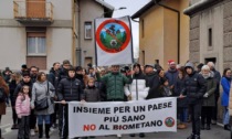 Le firme, la camminata di protesta, la scelta di mobilitarsi ulteriormente contro l'impianto di biogas