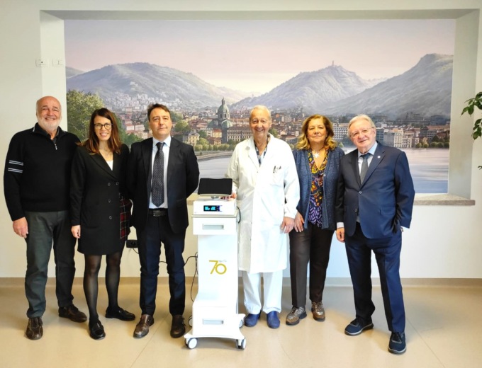BCC Cantù dona al Sant’Anna un macchinario a radiofrequenza