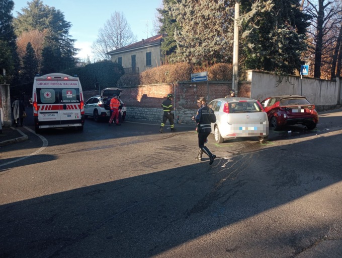 Incidente a Cantù, traffico in tilt