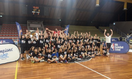 Sold out per l'NBA Basketball school: ha fatto canestro a Casnate