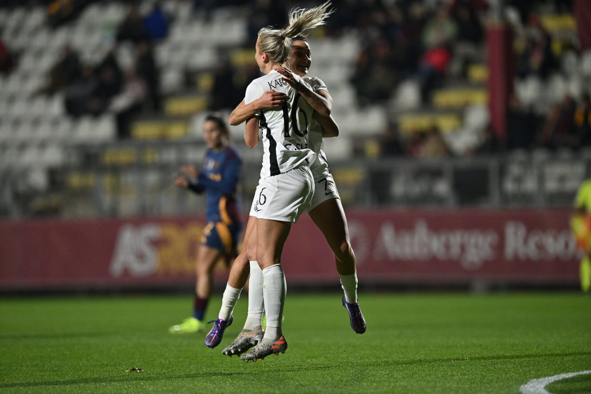 Como Women contro Roma