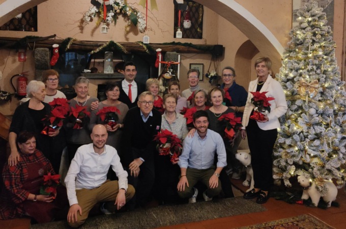 Oltre 200 persone al pranzo per gli auguri di Natale
