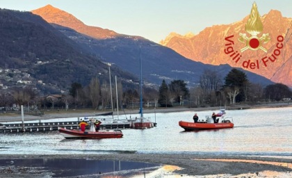 Traghettata da una sponda all’altra del Lago