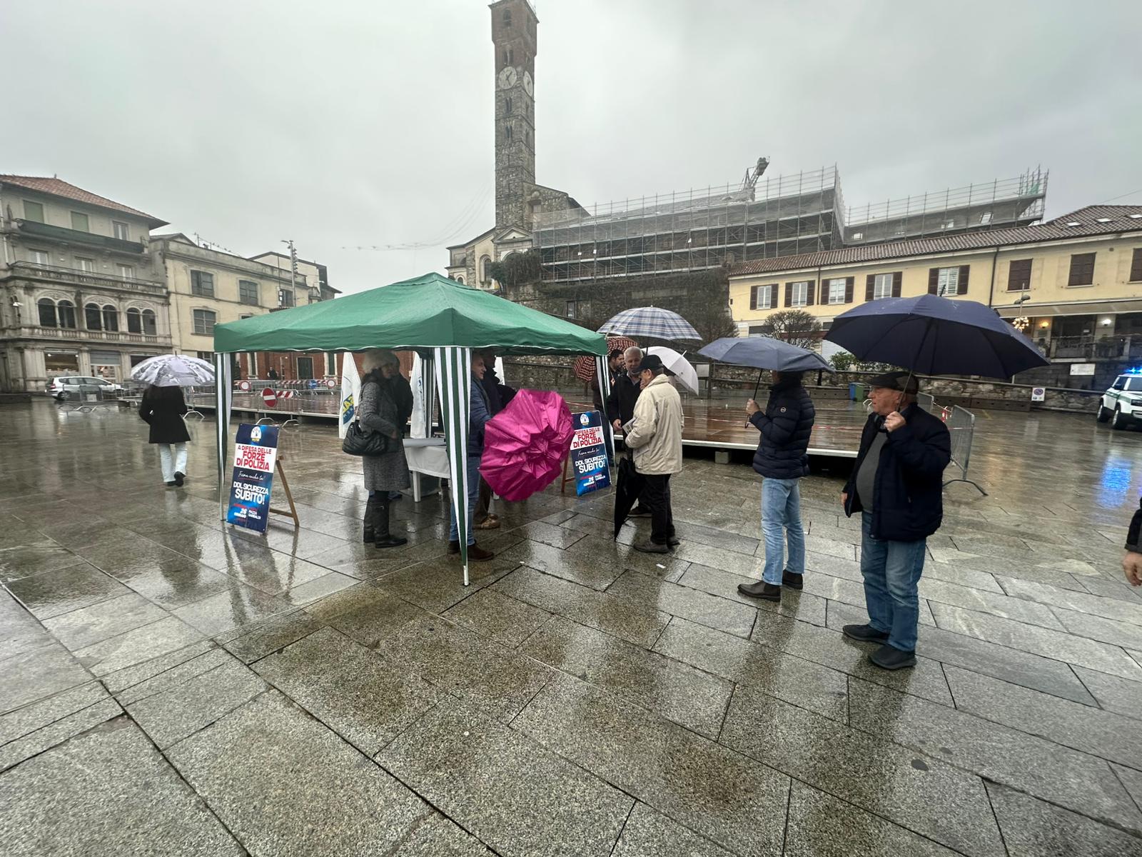 Molteni, raccolta firme