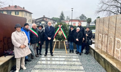 Memoria, cerimonia al monumento dedicato alle vittime della Shoah