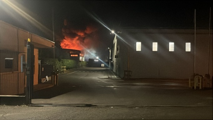 Maxi incendio alla ditta Salice