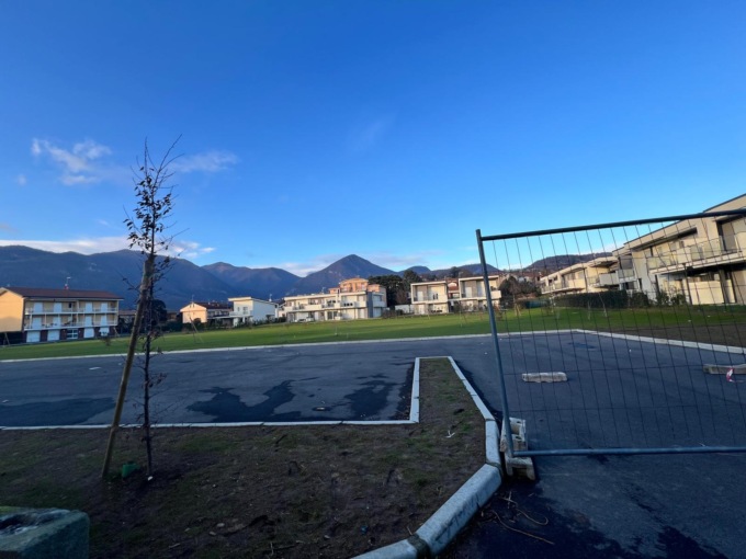 Nuovo parcheggio già terminato, ma resta transennato