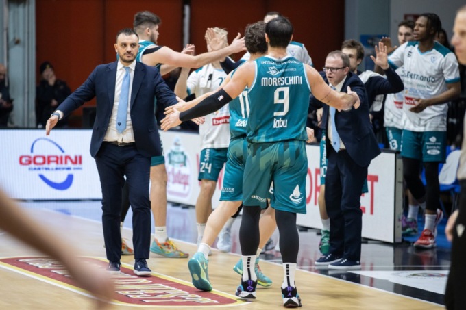 Altra vittoria per la Pallacanestro Cantù: battuta la Juvi