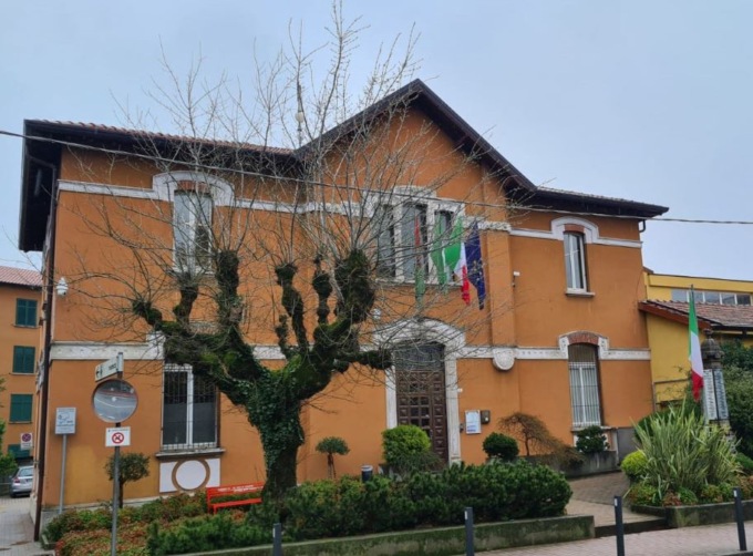 “La mia mamma è morta ormai un anno fa, ma non possiamo farle il funerale”