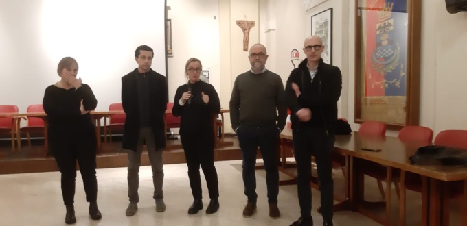 Il nuovo Distretto del commercio lancia il concorso della vetrina più bella per San Valentino