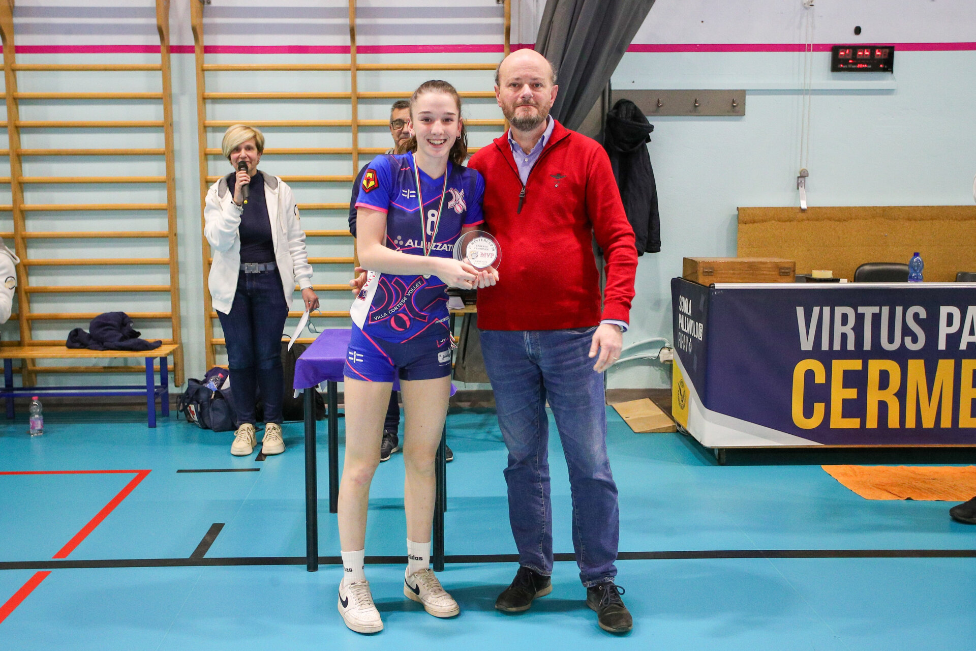 Winter Cup Virtus Cermenate MVP UNDER 16 FEMMINILE - CAMPOLEONI CECILIA  (premiata dal Vicepresidente FIPAV Como Pierfrancesco Conti)