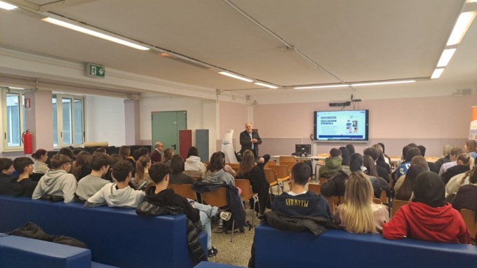 Tempo di educazione stradale al “Caio Plinio Secondo”